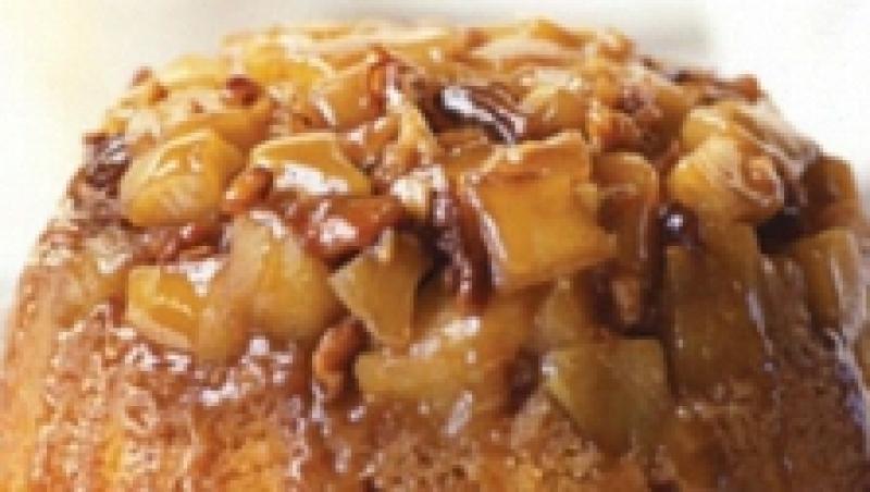 Desert: Rețeta Prajitura de mere cu sos caramel