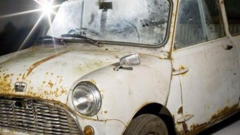 Cea mai veche masina Mini, descoperita intr-un hambar