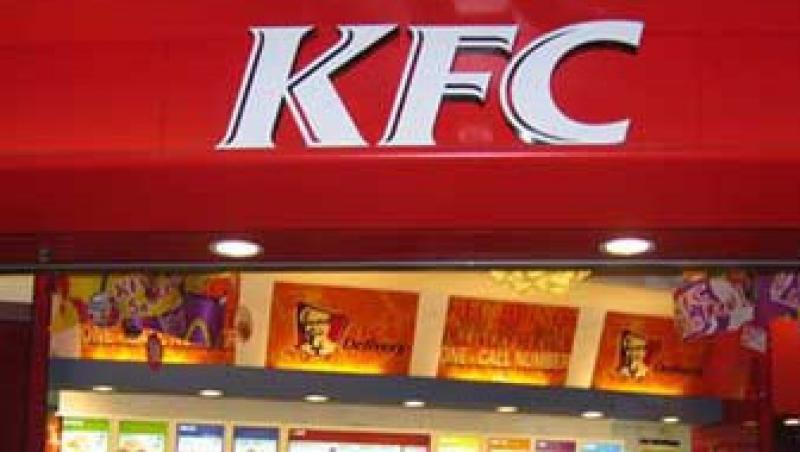 Un angajat KFC a fost dat afara pentru ca a refuzat sa vanda carne expirata clientilor