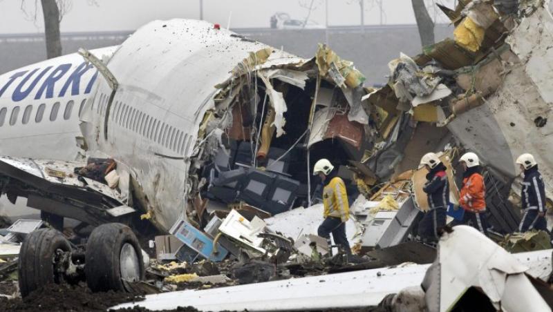 UPDATE! Un avion cu 130 de persoane, prabusit in Pakistan. Nu exista supravietuitori