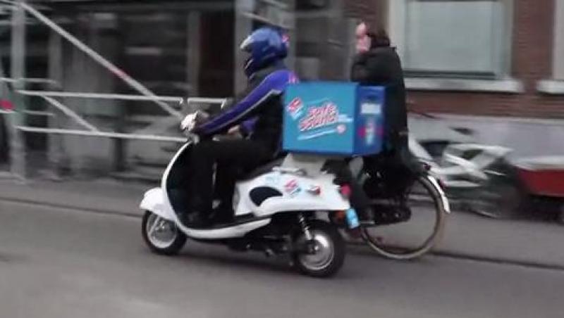 O pizzerie din Olanda a creat un scuter de livrari vorbitor