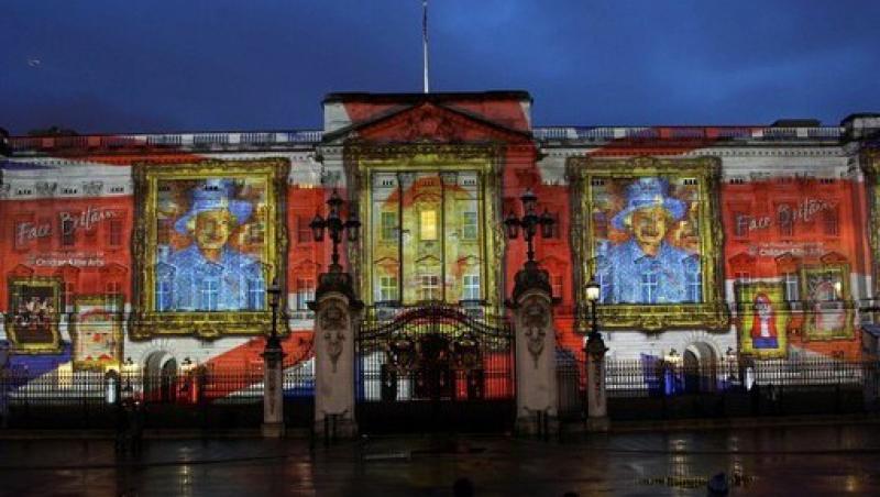 VIDEO! Spectacol de lumini pe Palatul Buckingham