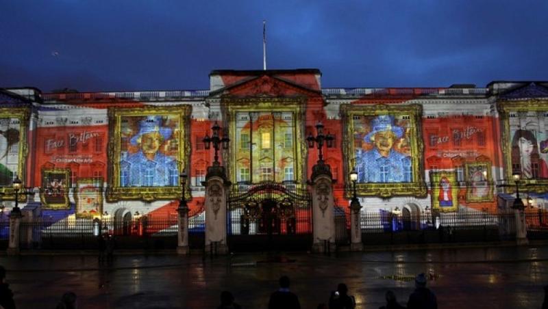 VIDEO! Spectacol de lumini pe Palatul Buckingham