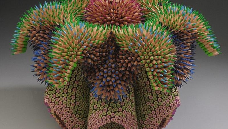 FOTO! Sculpturi inedite din creioane colorate