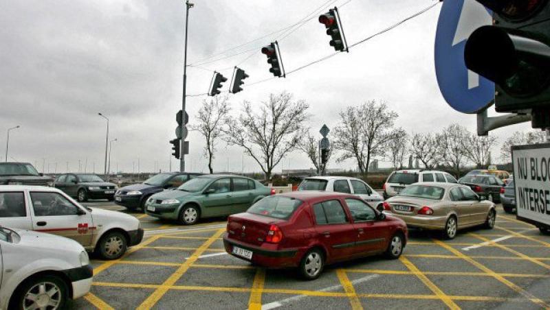 Plan pentru traficul din Bucuresti: Parcari mai scumpe in centru si taxe de tranzit