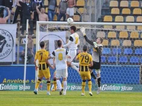 Liga 1: FC Brasov - U Cluj 1-1/ Gaz Metan - Pandurii 3-2