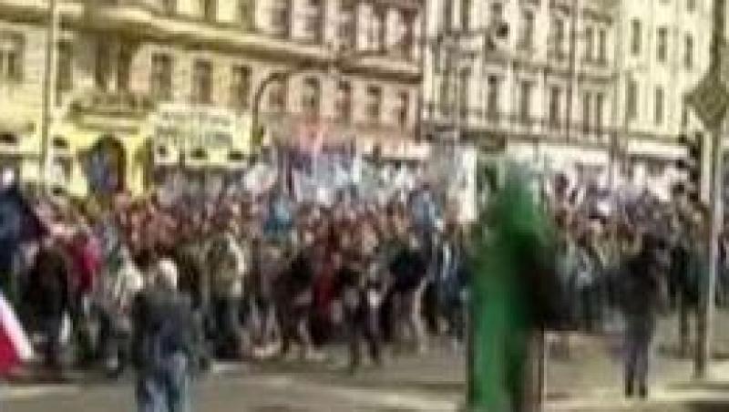 Proteste de amploare in Cehia impotriva taierilor bugetare: 100 000 de oameni in strada