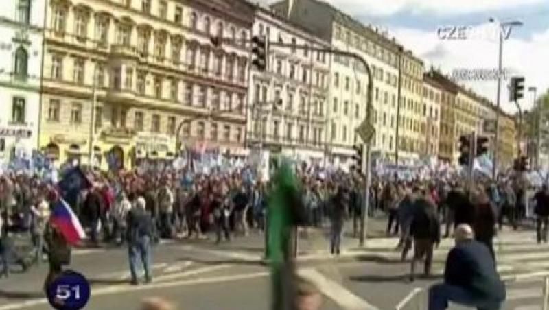 Proteste de amploare in Cehia impotriva taierilor bugetare: 100 000 de oameni in strada