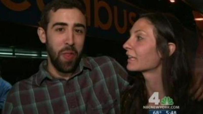 Un american si-a cerut iubita in casatorie in autocar
