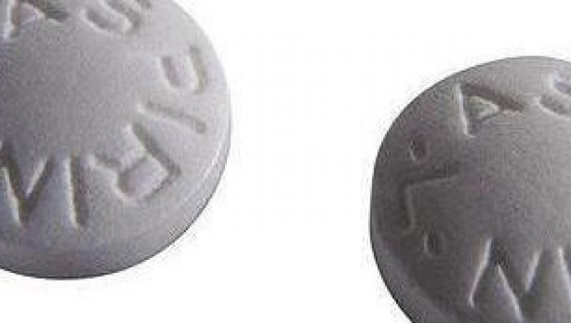 Aspirina reduce riscul de a muri de cancer de colon