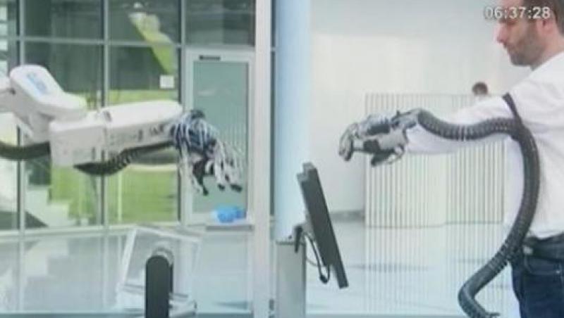 VIDEO! Manusa-robot, marea atractie la targul de tehnologie de la Hanovra