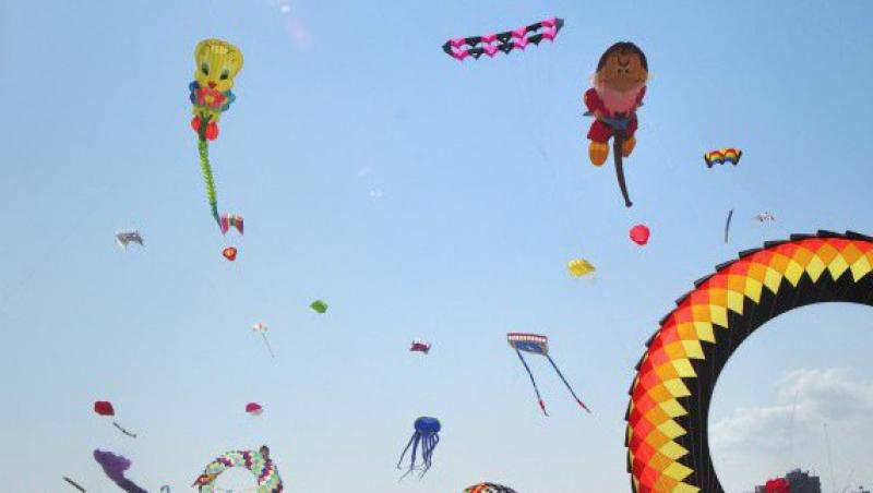 VIDEO! Black Sea Kite Festival, prima competitie de zmeie din Romania