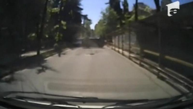 VIDEO! Accident spectaculos in Rusia din cauza unei canalizari