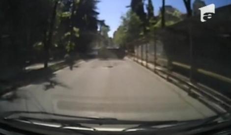 VIDEO! Accident spectaculos in Rusia din cauza unei canalizari