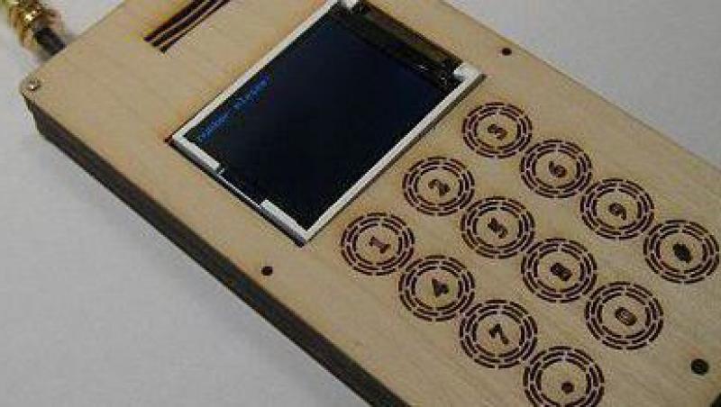 A fost creat primul telefon din lemn!