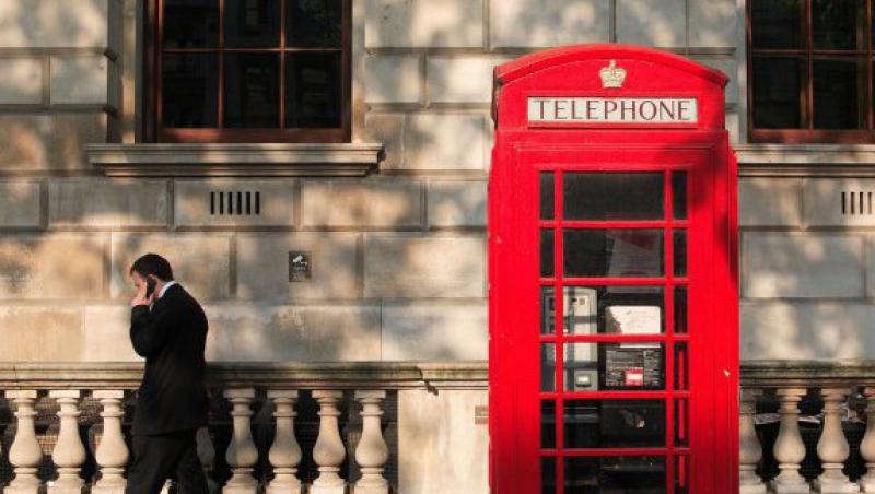 Cabinele telefonice din Marea Britanie pot fi cumparate cu 1.950 de lire bucata