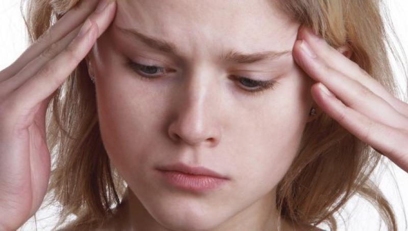 Patru remedii naturiste impotriva durerilor de cap