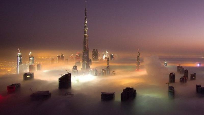 VIDEO ULUITOR! Dubaiul, acoperit de ceata!