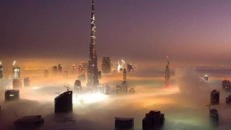 VIDEO ULUITOR! Dubaiul, acoperit de ceata!