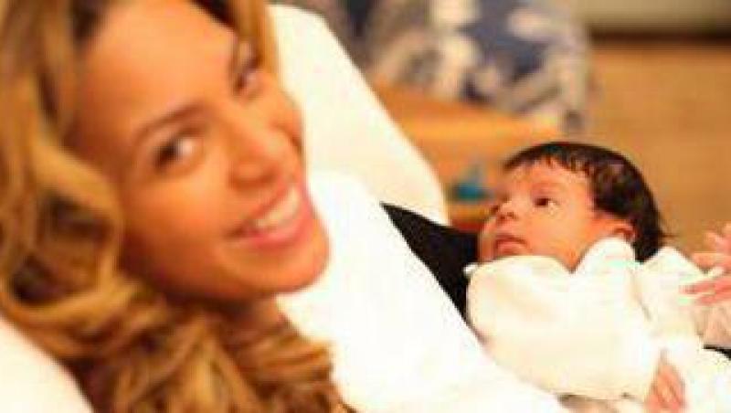 FOTO! Beyonce a postat prima poza cu fetita sa