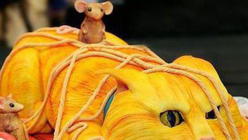 FOTO! Torturi in forma de animale si genti la un targ de cofetarie din Londra