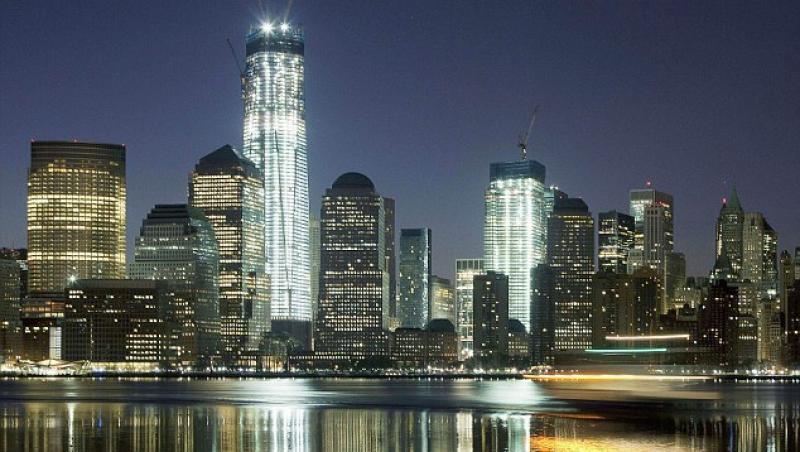 Freedom Tower va deveni oficial azi cea mai inalta cladire din New York