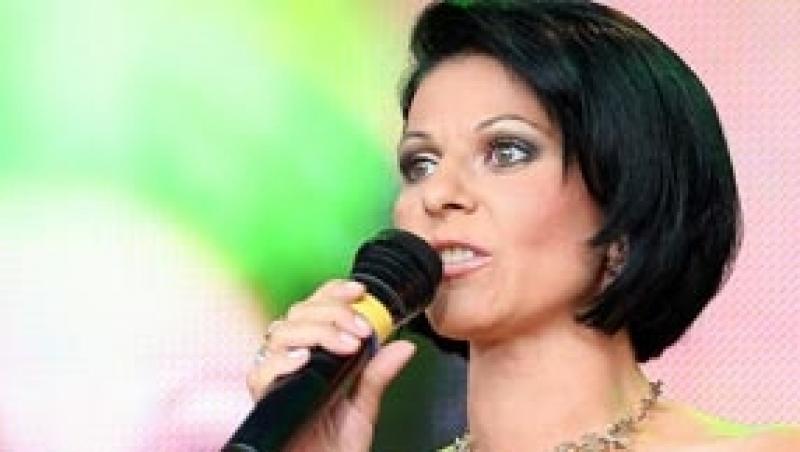 VIDEO! Elena Carstea s-a angajat intr-un laborator medical