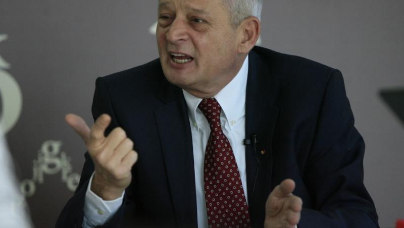 Oprescu despre indemnul lui Basescu catre Prigoana: Eu am mai vazut din astia care si-au incordat muschii