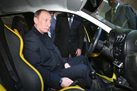 Putin le interzice demnitarilor rusi sa-si cumpere masini scumpe