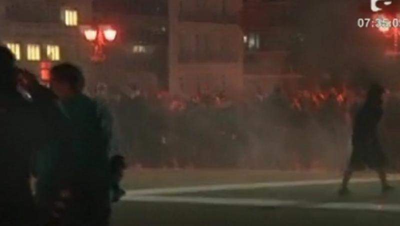 VIDEO! Grecia: Violente intre manifestanti si fortele de ordine, dupa sinuciderea unui batran in centrul Atenei