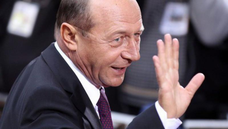Basescu: Demisionez 