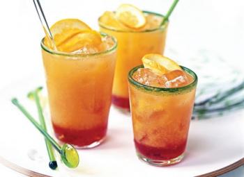 Bautura: Cocktail de Campari cu portocale rosii