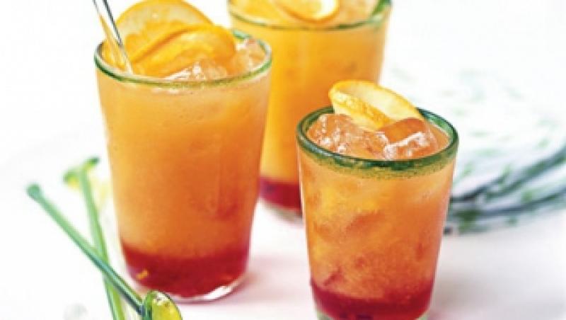 Bautura: Cocktail de Campari cu portocale rosii