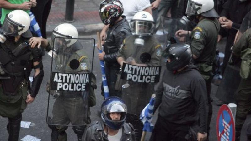 Grecia isi inchiriaza politistii cu 30 de euro/ora. Inovatie menita sa aduca bani la buget