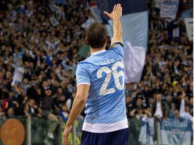 FOTO! Stefan Radu risca sa fie amendat dupa "salutul nazist" catre galeria lui Lazio