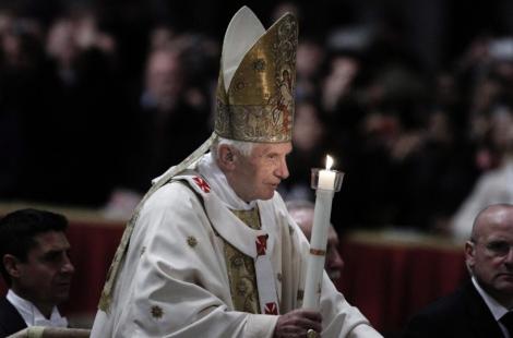 Pastele catolic, celebrat la Vatican. Papa Benedict al XVI-lea a criticat tehnologia in ziua Invierii Domnului