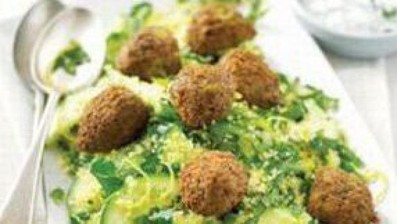 Gustare rapida: Falafel, tabbouleh si iaurt cu lamaie