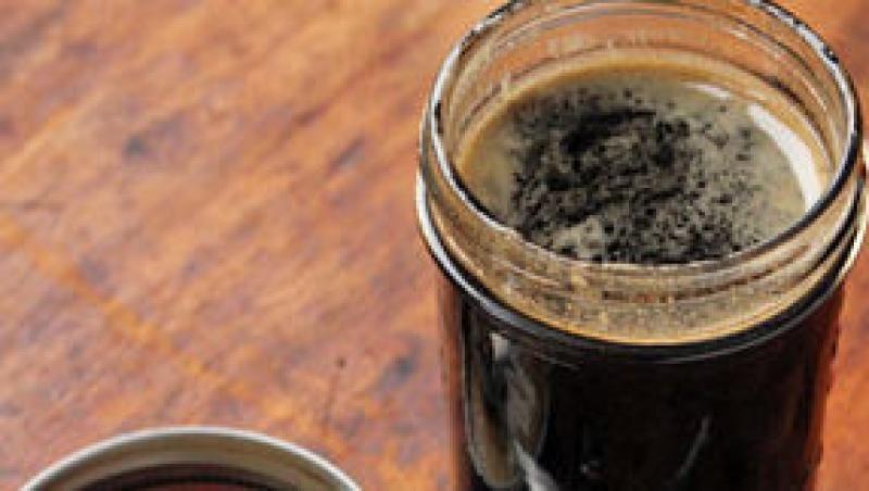 Rețeta: Cum poti prepara lichiorul de cafea