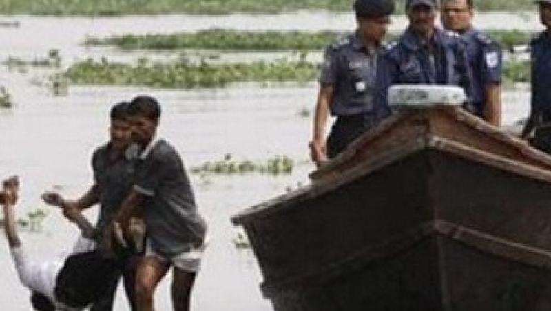 VIDEO! Un feribot din India s-a scufundat: Peste 100 de morti
