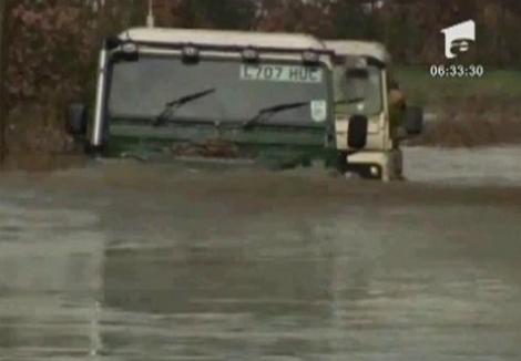 VIDEO! Inundatii in Marea Britanie: 1000 de persoane, evacuate