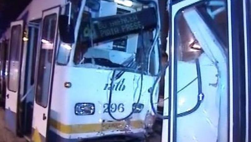 VIDEO! UPDATE: Trei tramvaie s-au ciocnit in Capitala: zeci de raniti