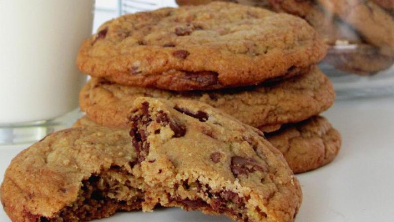 Reteta zilei: Chocolate chip cookies (fursecuri cu ciocolata)