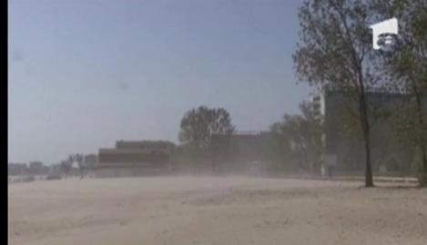 VIDEO! Furtuna de nisip la malul marii