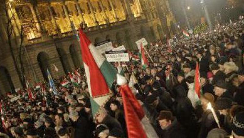 VIDEO! Extremistii unguri protesteaza impotriva UE si FMI