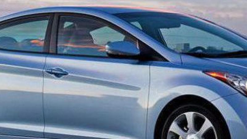 Airbag-ul lateral al unui Hyundai Elantra i-a taiat urechea unui sofer american