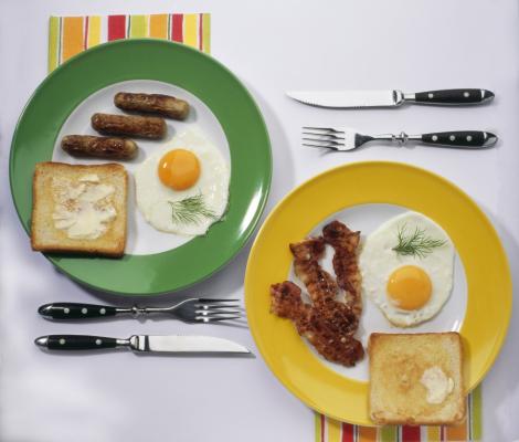 Un mic dejun bogat in grasimi este cel mai sanatos mod de a-ti incepe ziua