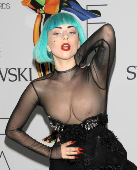 Lady Gaga, interzisa la Jakarta din cauza vulgaritatii si conceptelor ei satanice