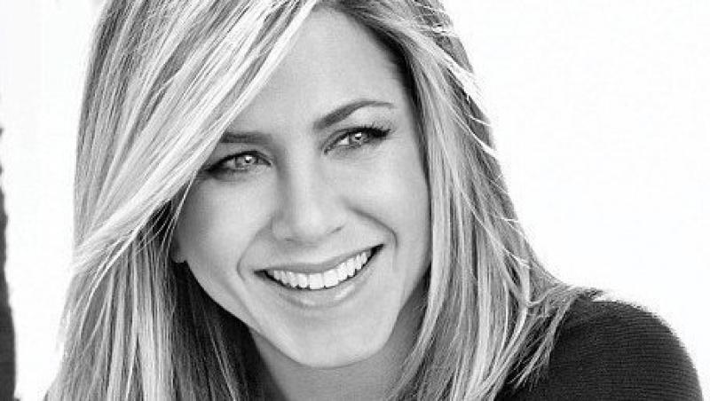 FOTO! Jennifer Aniston, protagonista unei reclame sexy