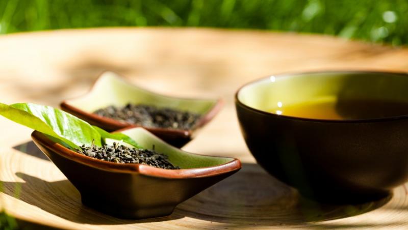 Ceaiul verde ajuta la vindecarea arsurilor solare