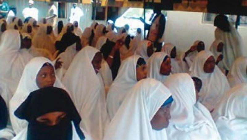Nunta in masa in Nigeria: 100 de femei s-au casatorit in acelasi timp